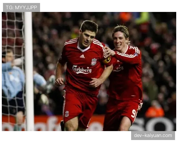 杰拉德与斯科尔斯在中场组织上出现分散趋势