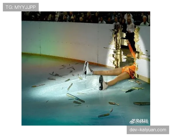 何卓佳训练完啃鸡腿的样子，真不像个管得住嘴的运动员